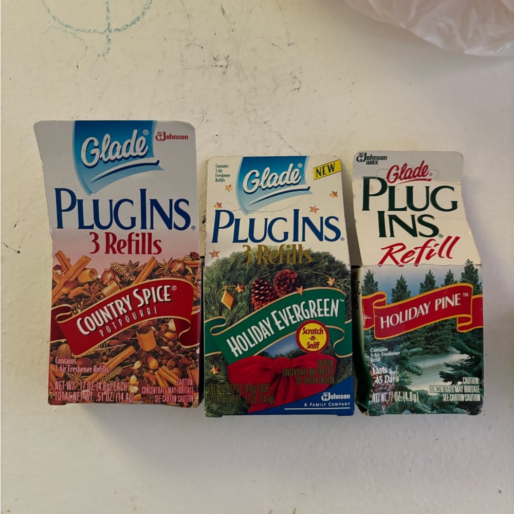 Vintage Discontinued Glade plug-in refills holiday season